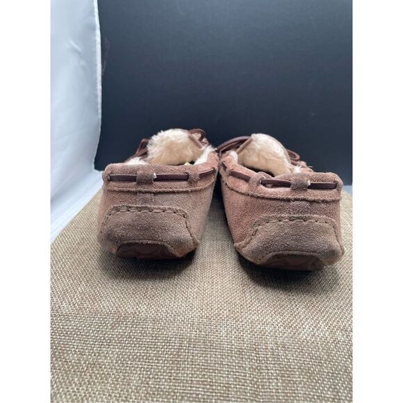 UGG Dakota Chestnut Brown Suede Slippers Moccasins Sheepskin Size US 8 Women - Picture 5 of 10